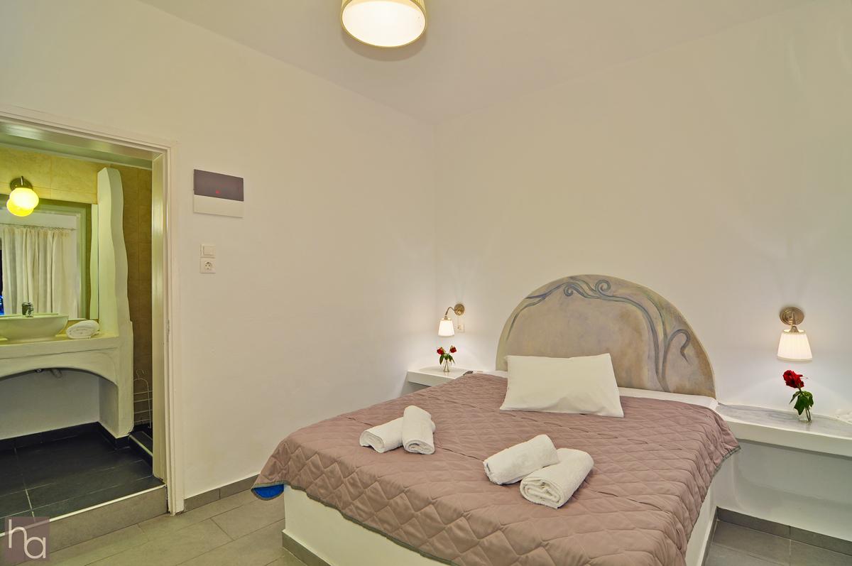 Hotel Adamas ภายนอก รูปภาพ